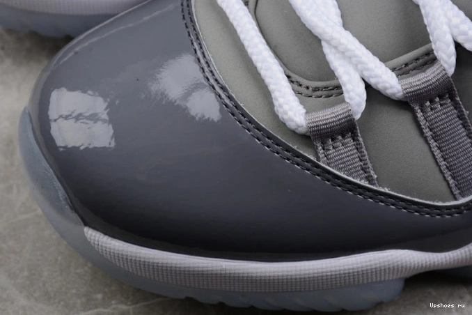 528895-003 11 Jordan  Low  Cool Retro Grey 0110